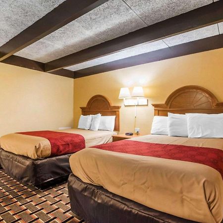 Econo Lodge New Paltz Zewnętrze zdjęcie