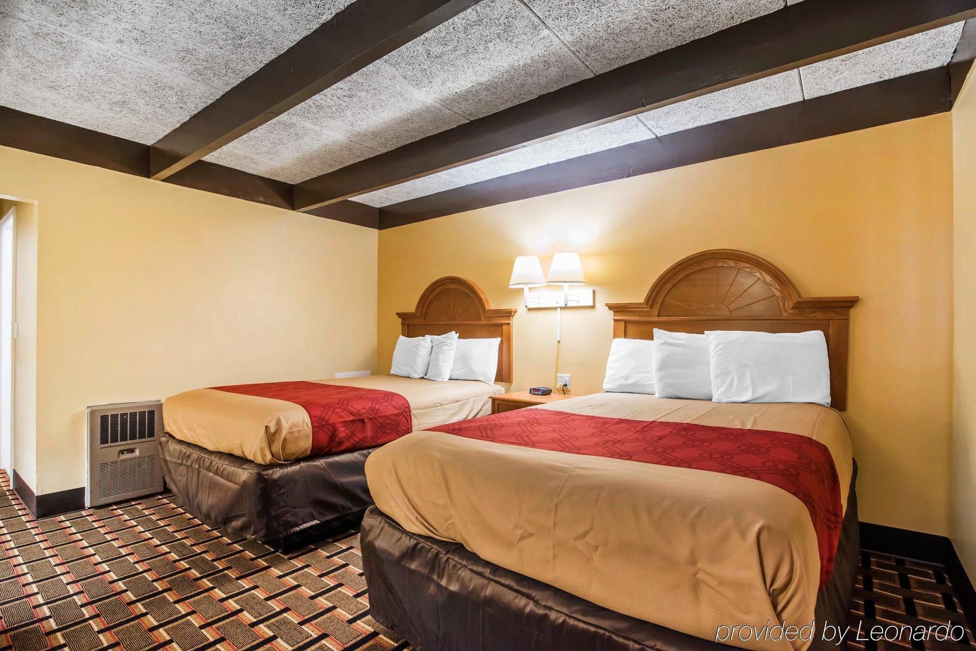 Econo Lodge New Paltz Zewnętrze zdjęcie