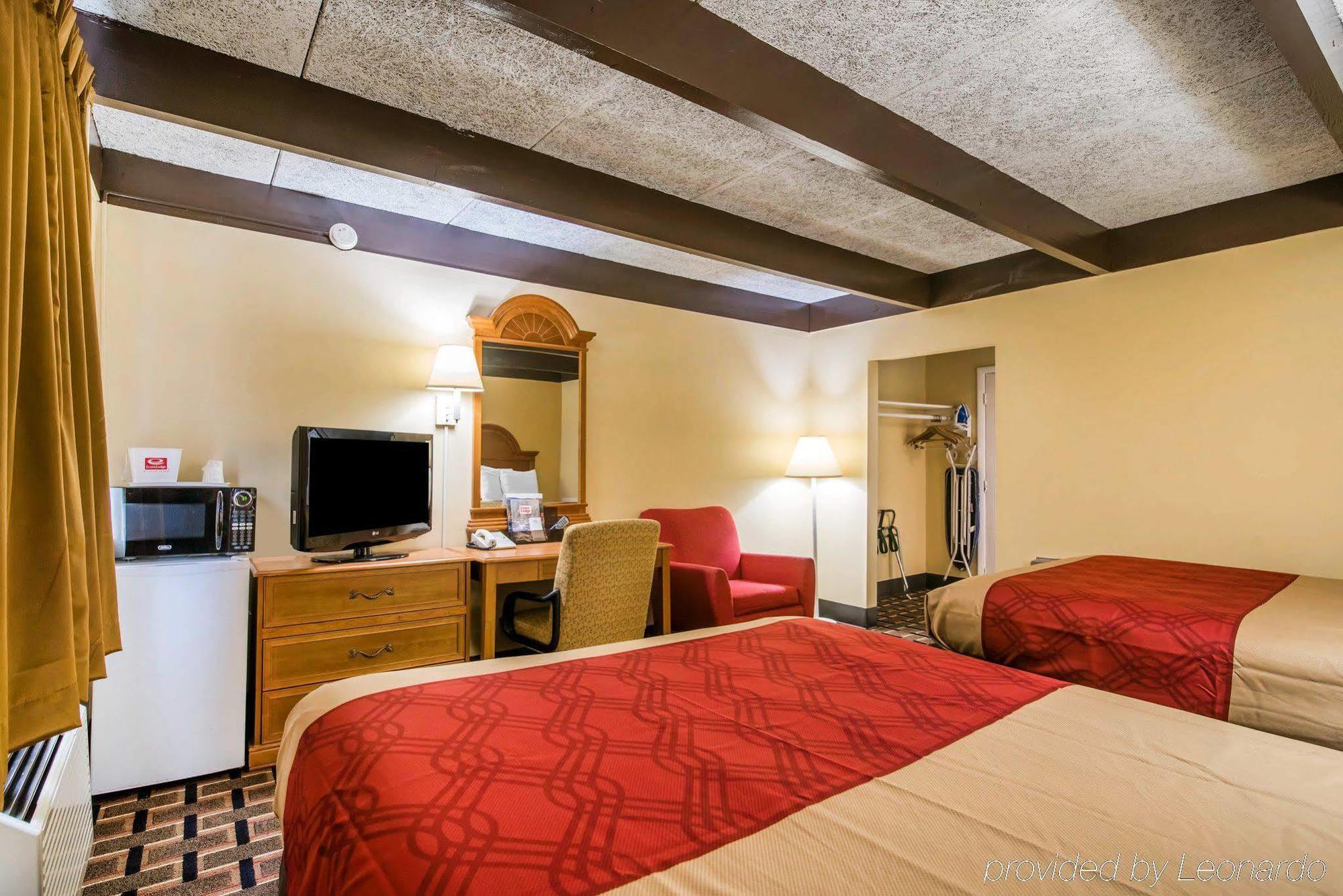 Econo Lodge New Paltz Zewnętrze zdjęcie