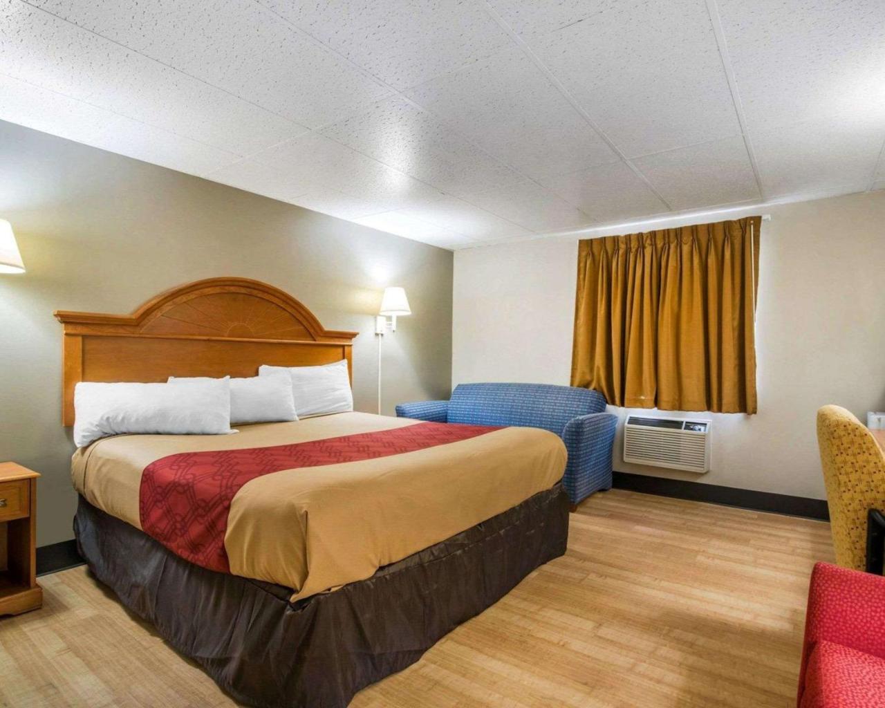 Econo Lodge New Paltz Zewnętrze zdjęcie