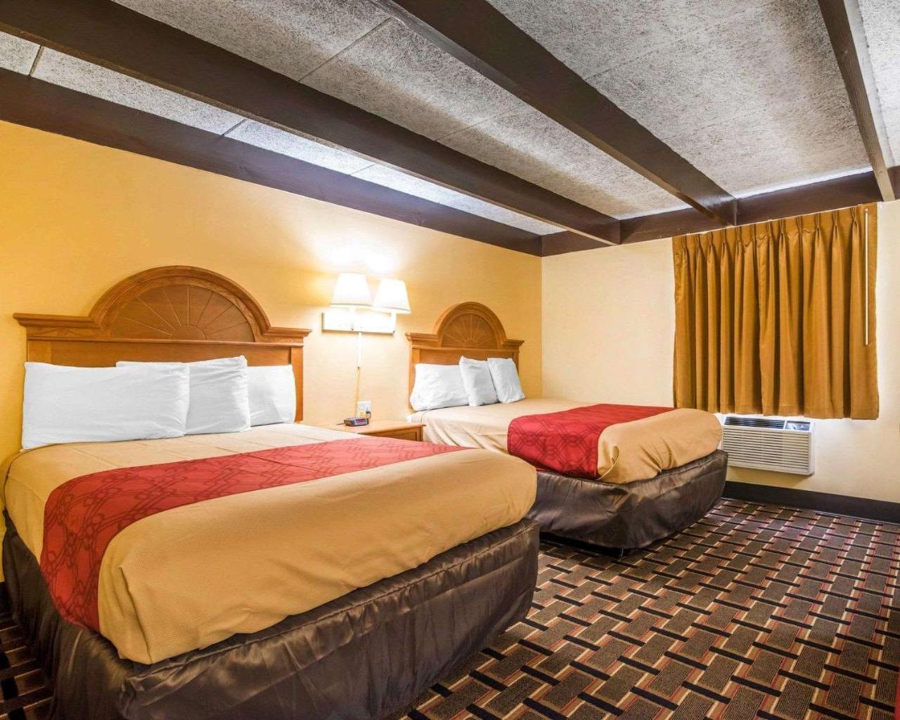 Econo Lodge New Paltz Zewnętrze zdjęcie