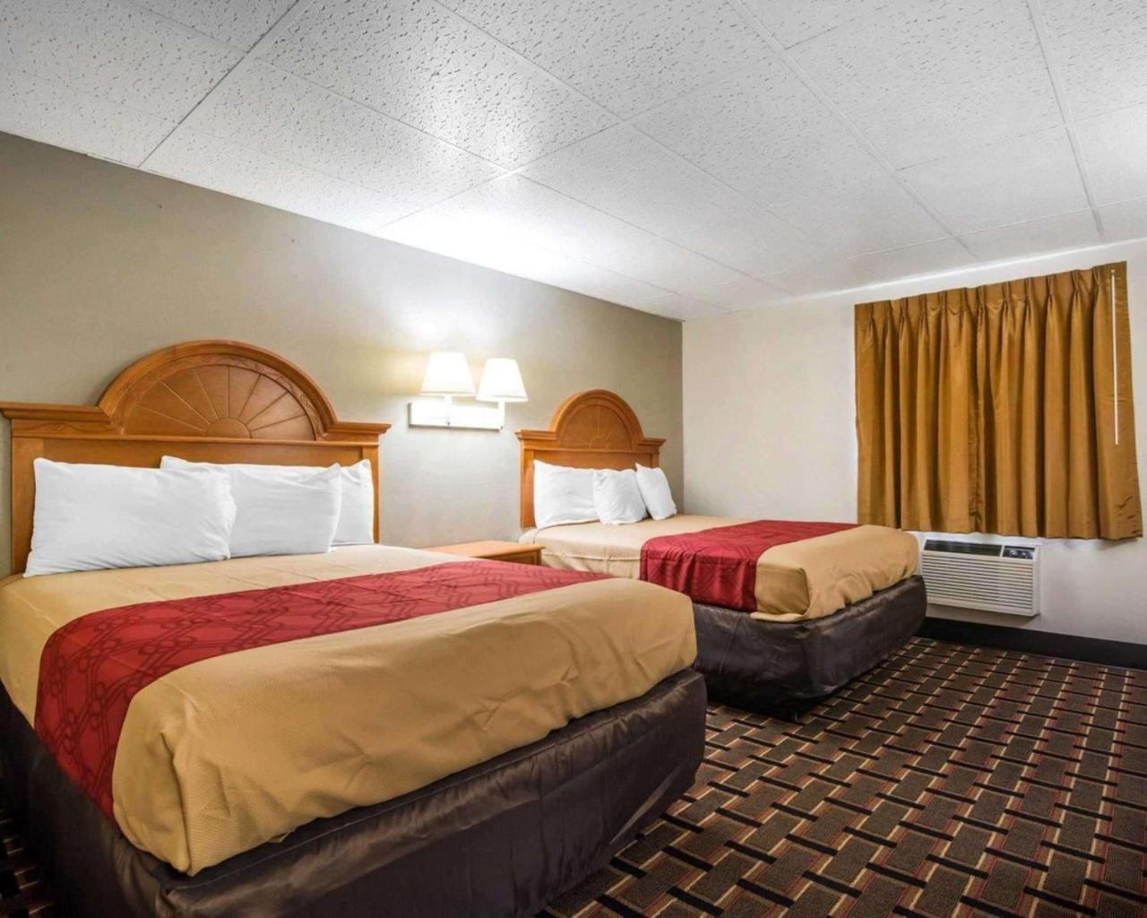 Econo Lodge New Paltz Zewnętrze zdjęcie