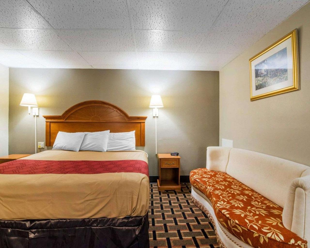 Econo Lodge New Paltz Zewnętrze zdjęcie