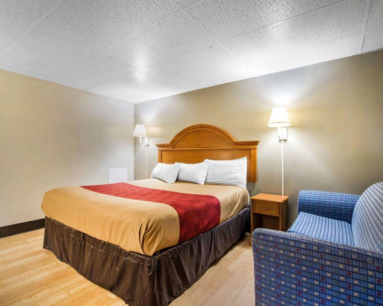 Econo Lodge New Paltz Zewnętrze zdjęcie